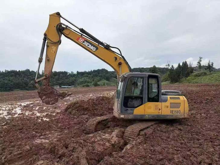 Buy XCMG XE135B Used Excavator / 1