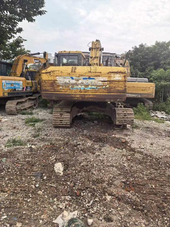 Buy Komatsu PC200 Used Excavator / 1
