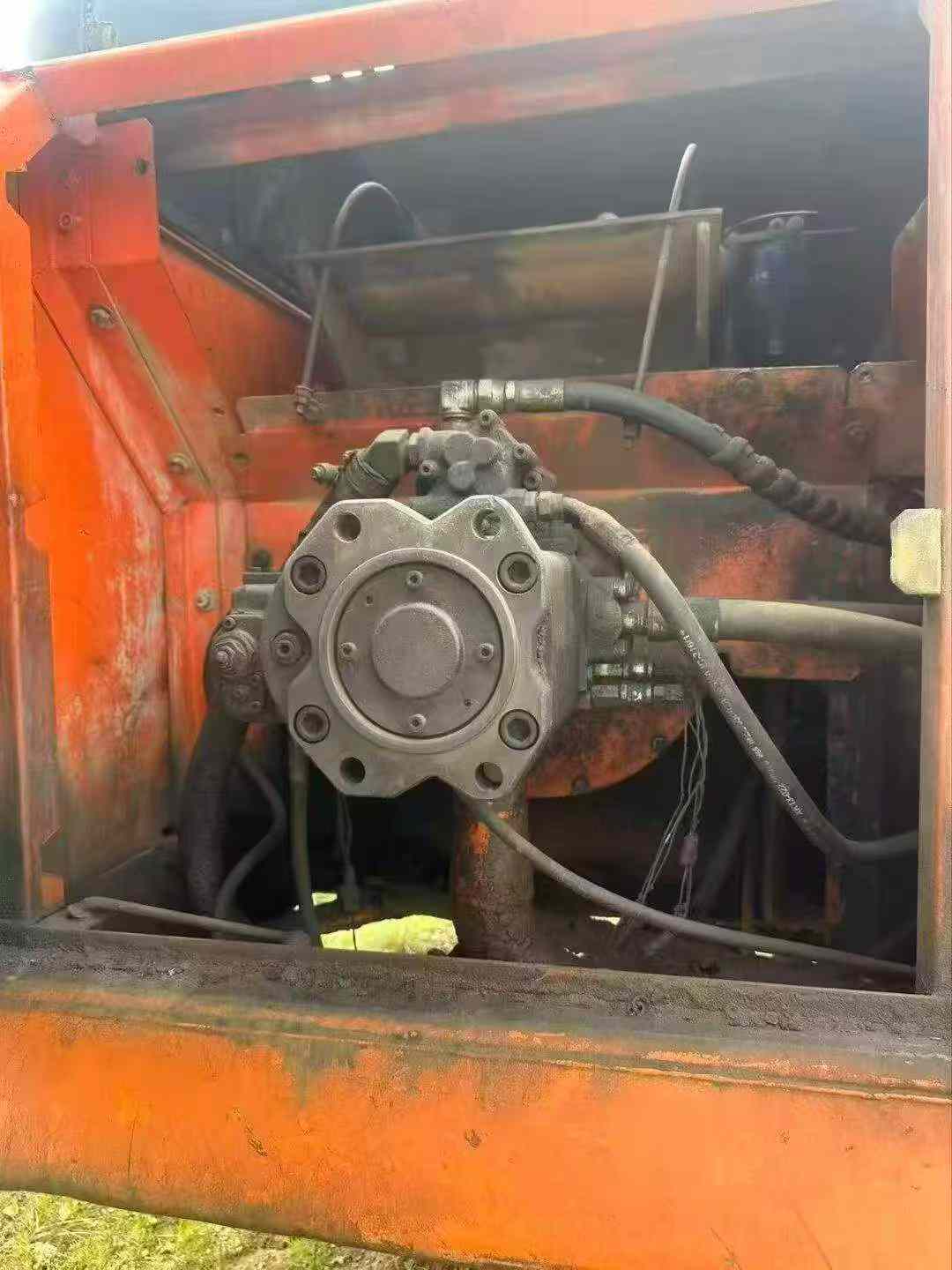 Buy Doosan DX260LC Used Excavator / 4
