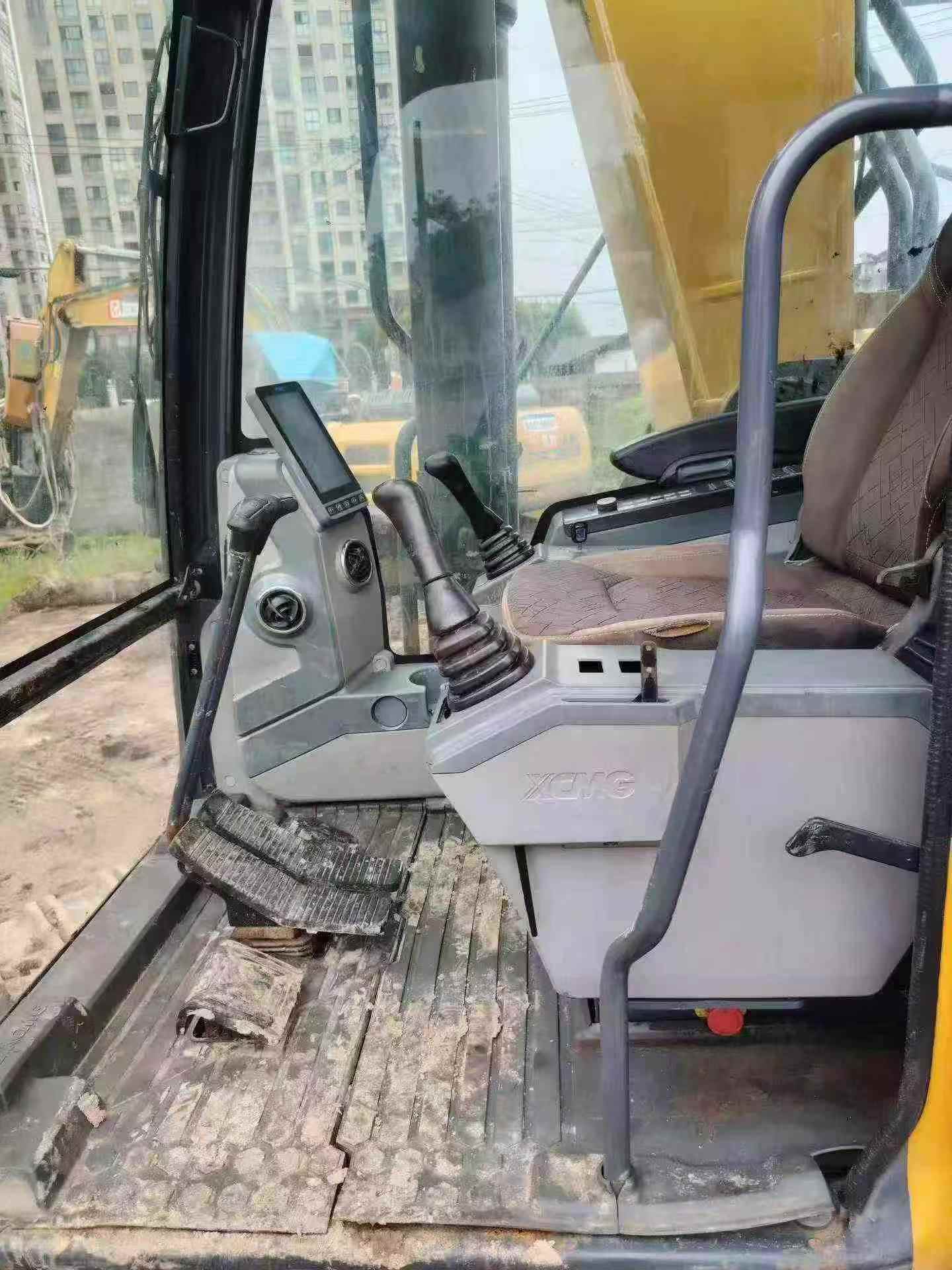 Buy XCMG XE380DK Used Excavator / 6