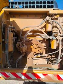 Buy Caterpillar 323 Used Excavator / 2 Buy Caterpillar 323 Used Excavator / 2
