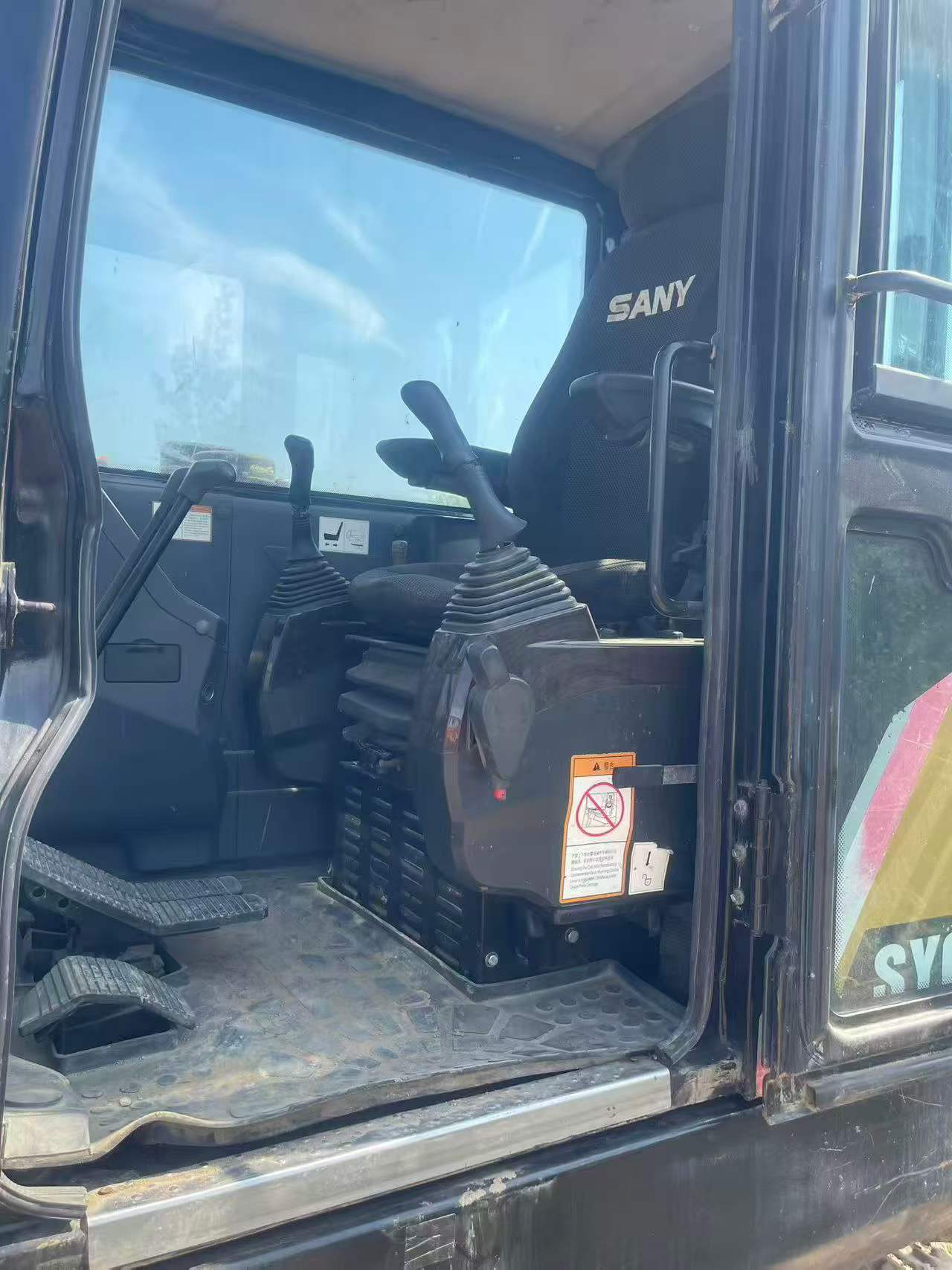 Buy Sany SY60 Used Excavator / 4
