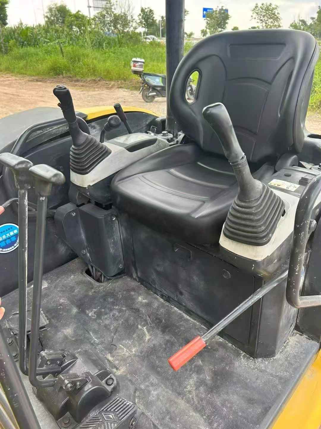 Buy Komatsu PC30-3 Used Excavator / 8 Buy Komatsu PC30-3 Used Excavator / 8
