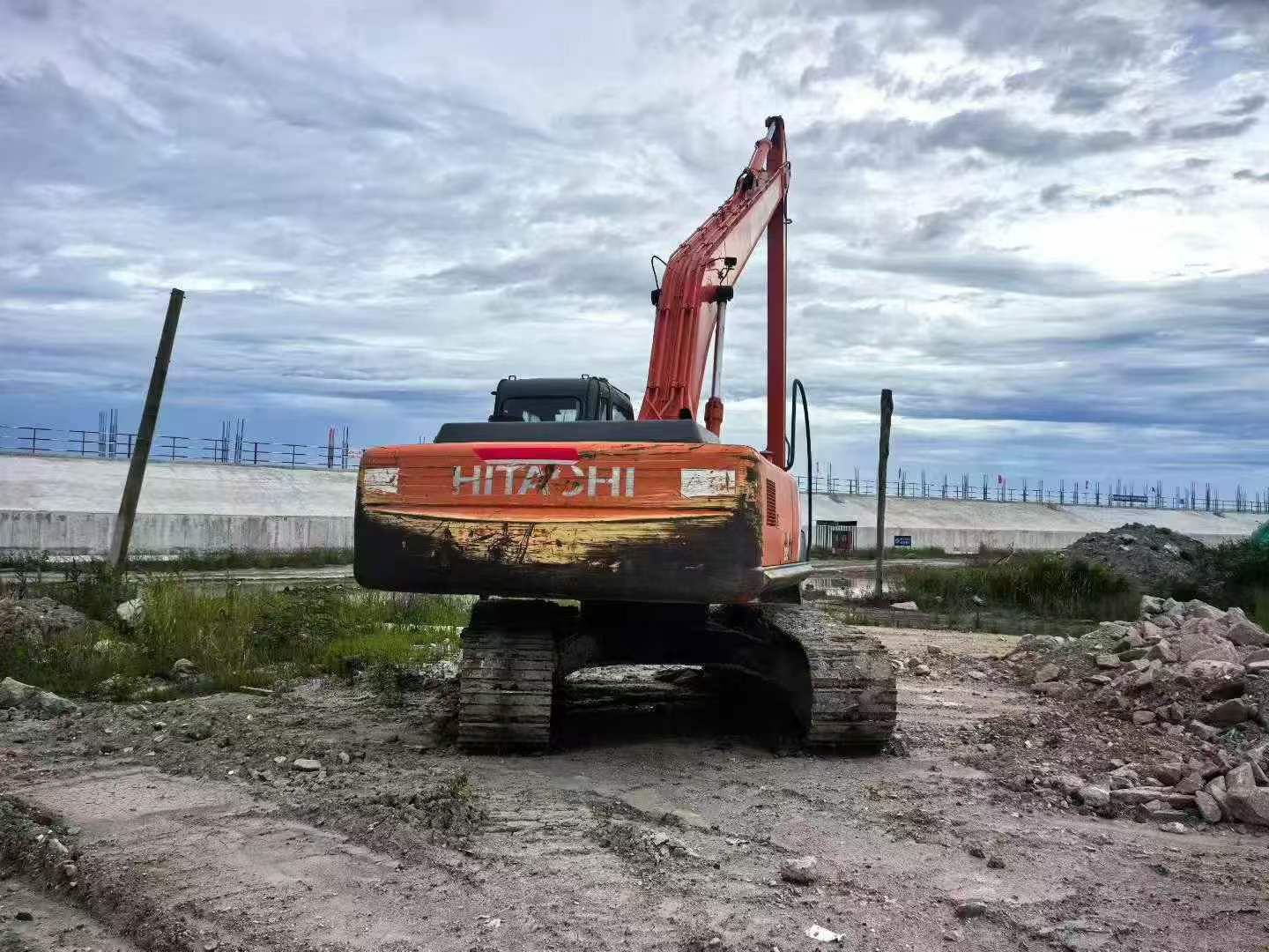 Buy Hitachi EX250-5 Used Excavator / 3