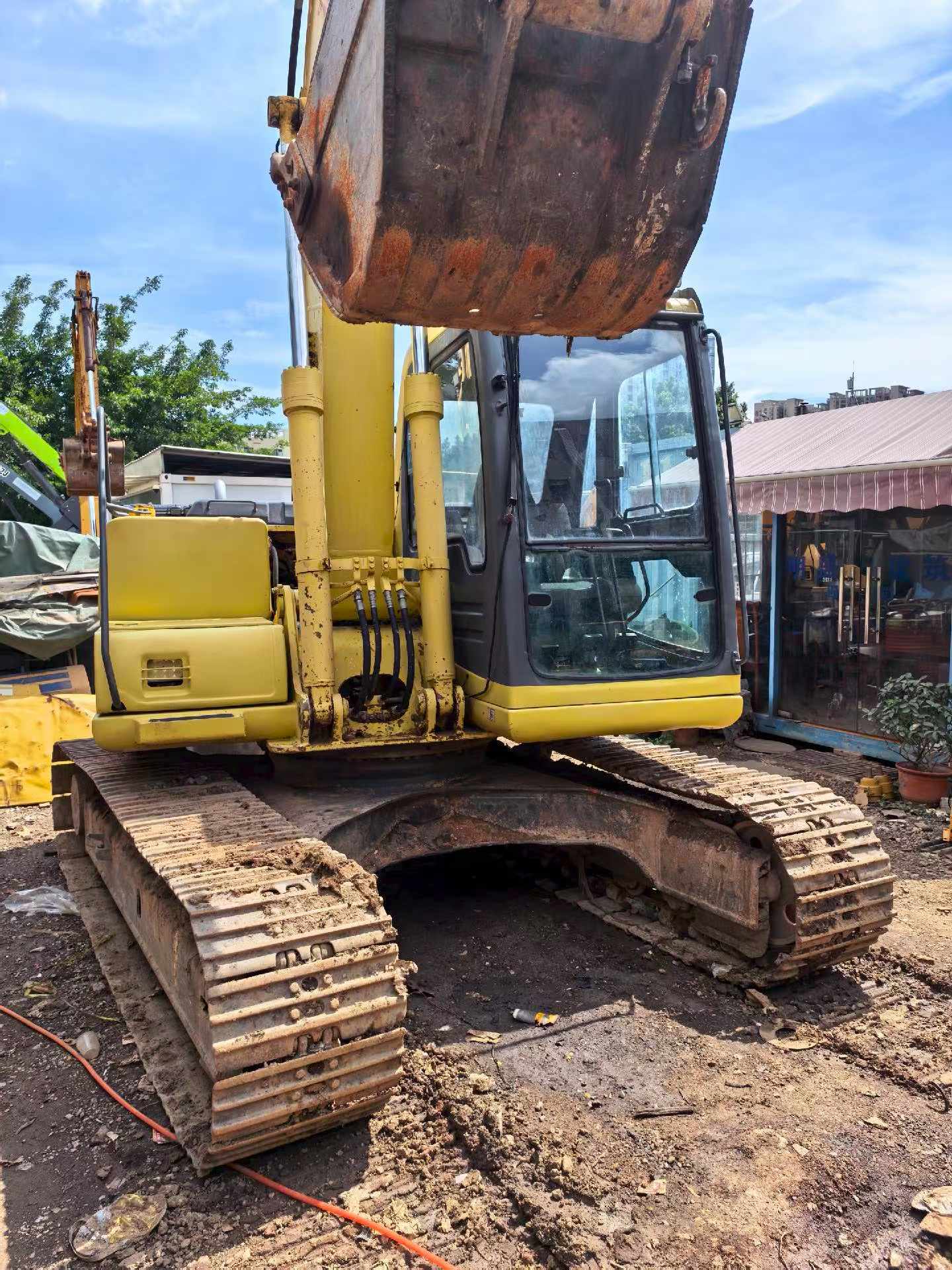 Buy Komatsu PC120-6 Used Excavator / 4 Buy Komatsu PC120-6 Used Excavator / 4