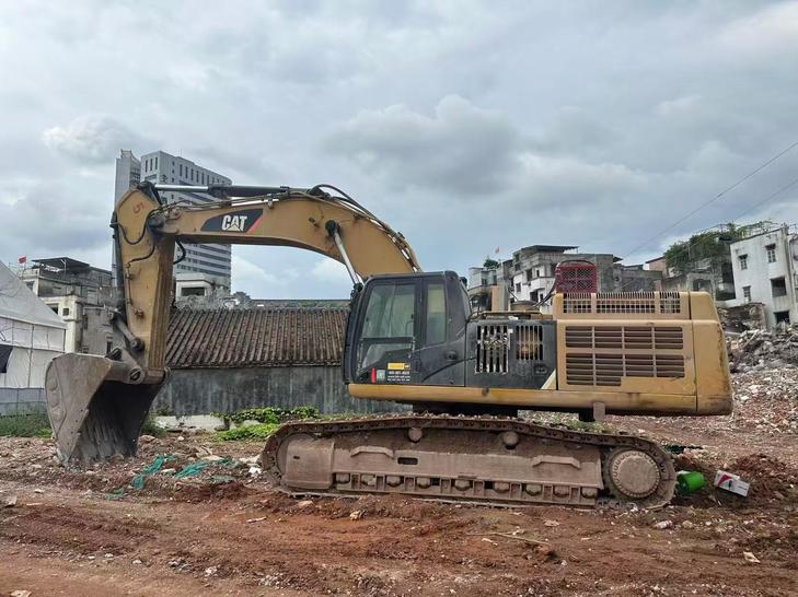 Buy Caterpillar 349E Used Excavator / 1
