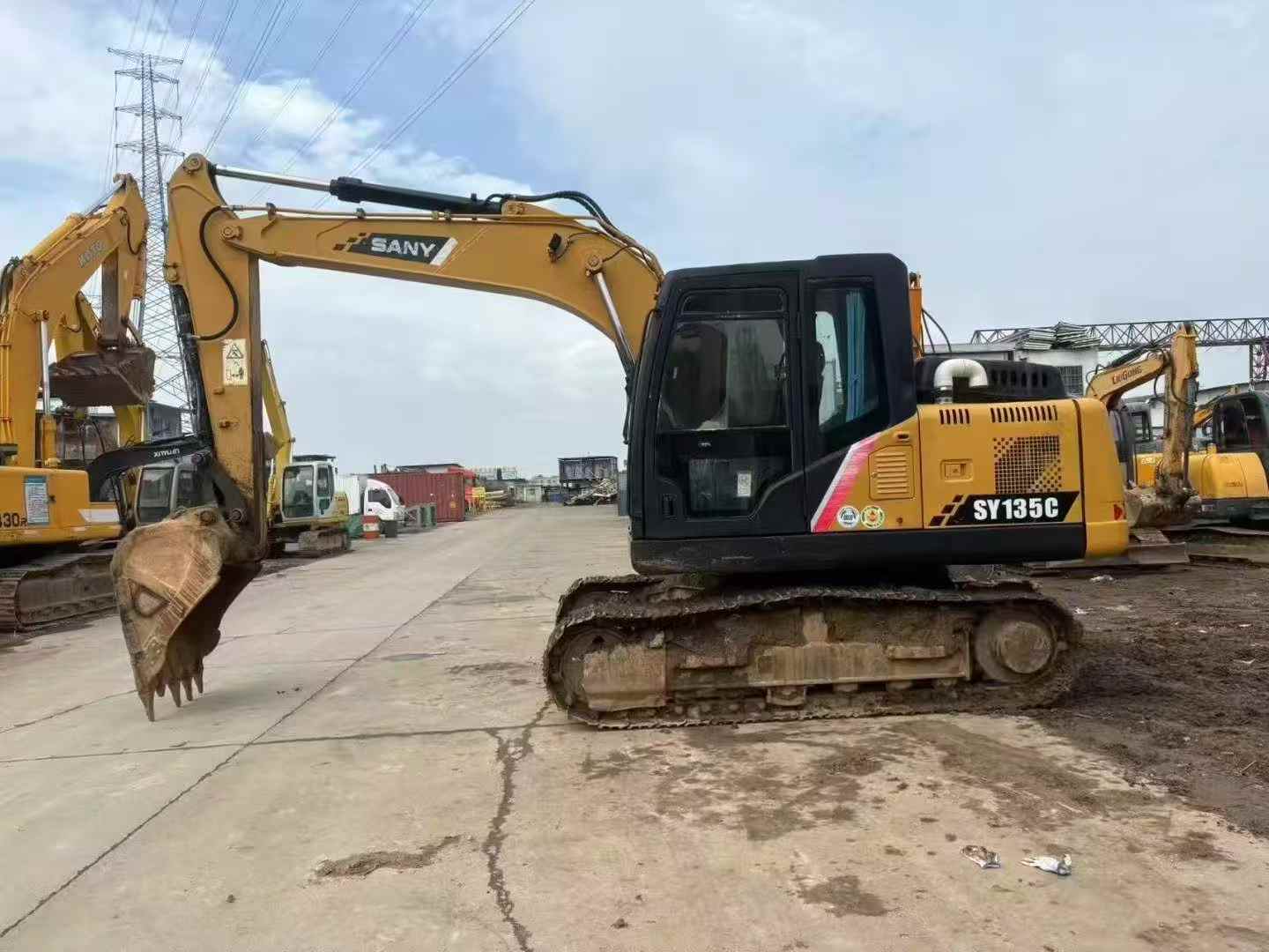 Buy Sany SY125C Used Excavator / 1