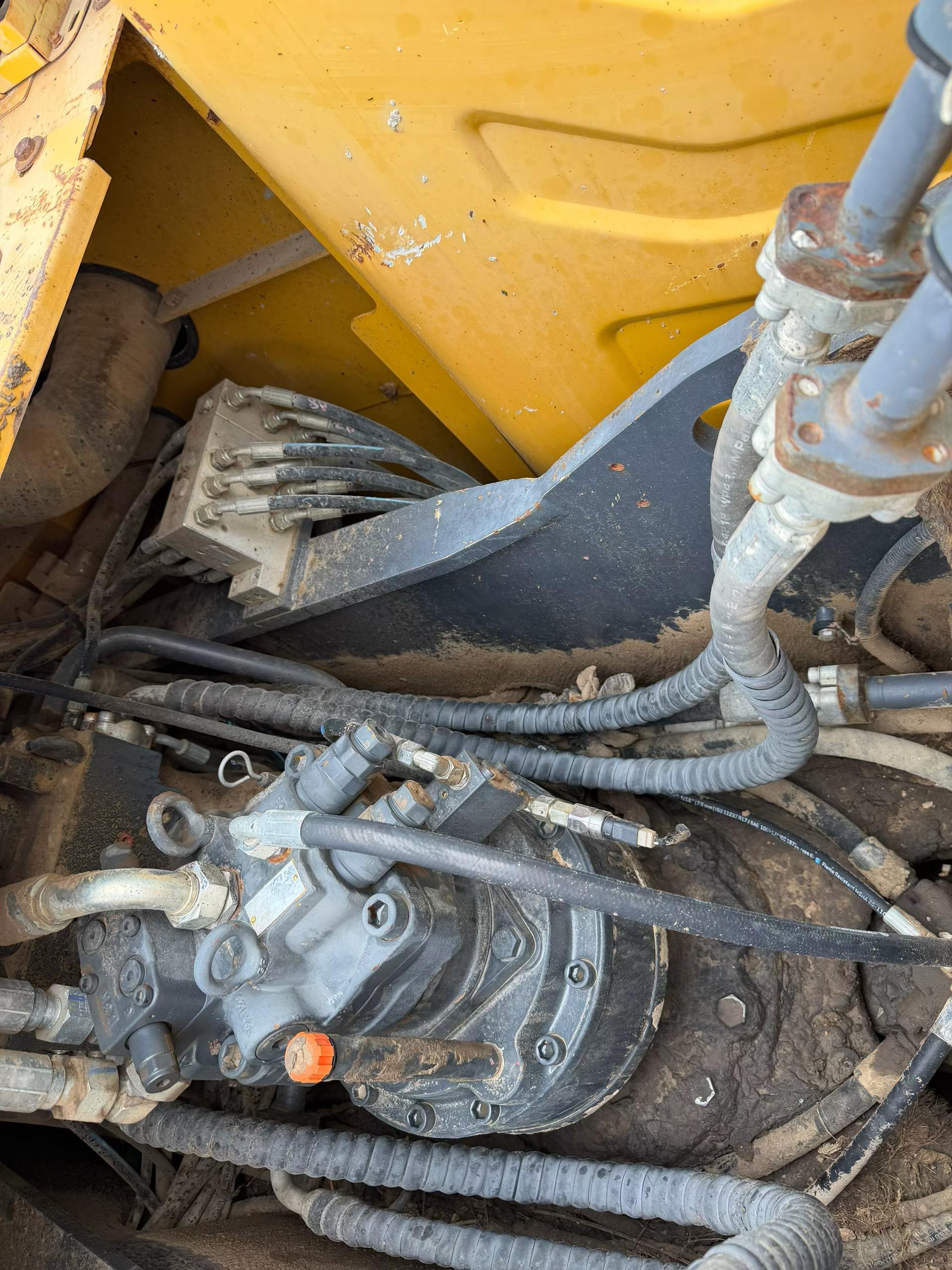 Buy XCMG XE200 Used Excavator / 6 Buy XCMG XE200 Used Excavator / 6
