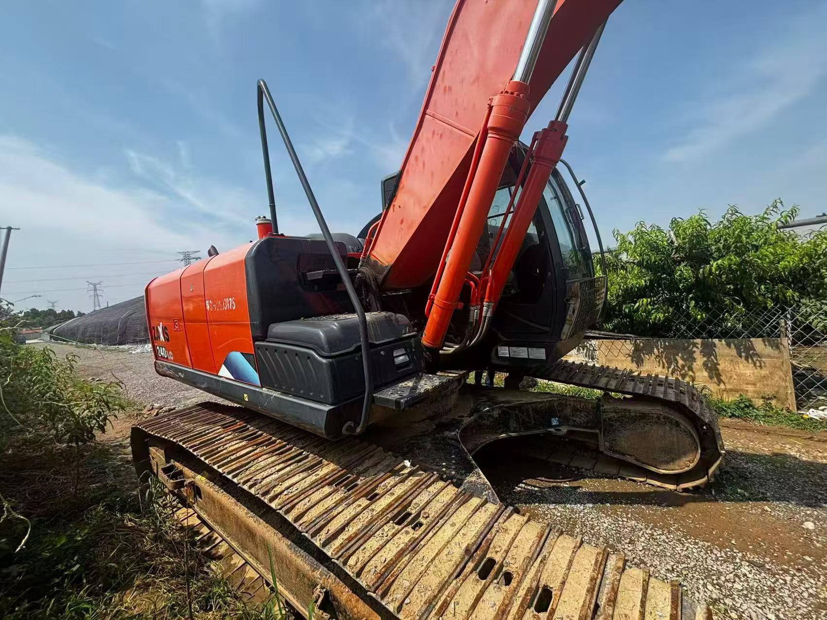 Buy Hitachi EX210-5 Used Excavator / 2