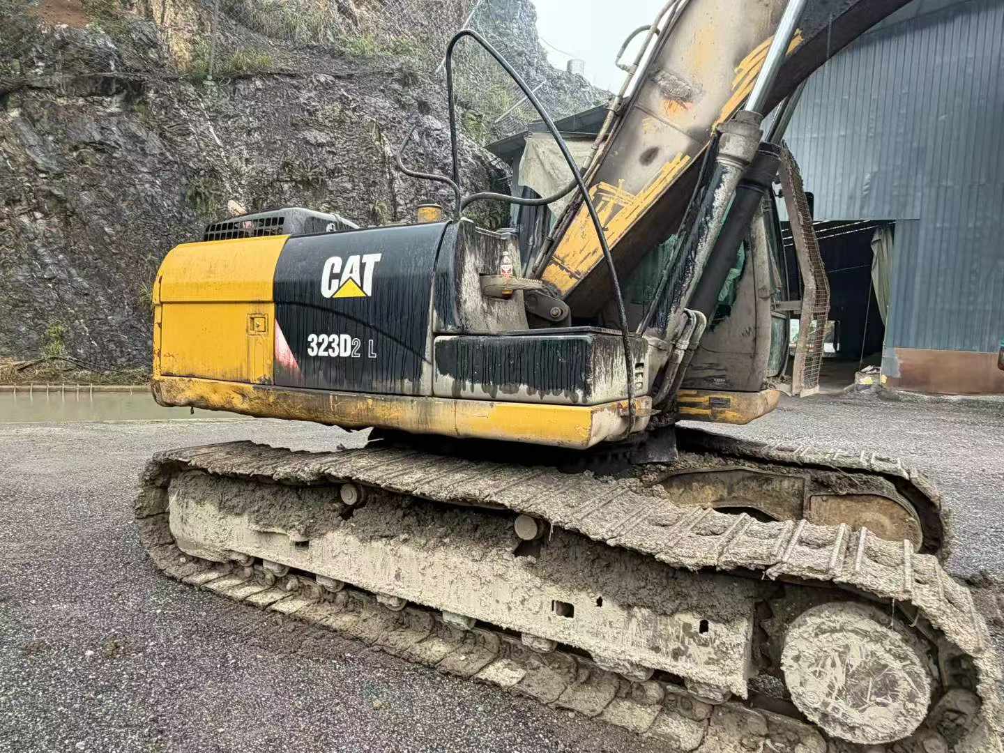 Buy Caterpillar 320D Used Excavator / 2