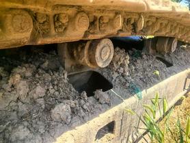 Buy Hitachi EX200-3 Used Excavator / 3 Buy Hitachi EX200-3 Used Excavator / 3