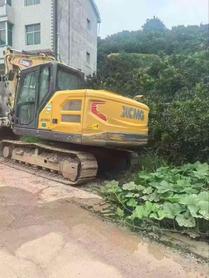Buy XCMG XE135B Used Excavator / 4 Buy XCMG XE135B Used Excavator / 4
