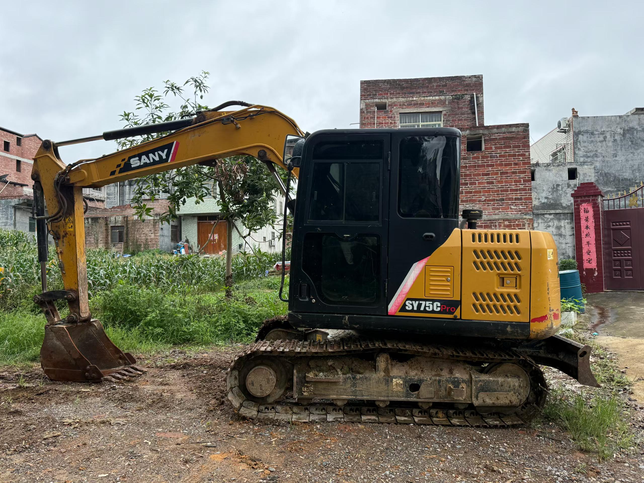 Buy Sany SY75 Used Excavator / 2 Buy Sany SY75 Used Excavator / 2