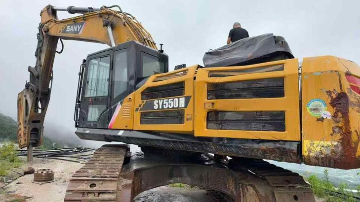Buy Sany SY550H Used Excavator / 1
