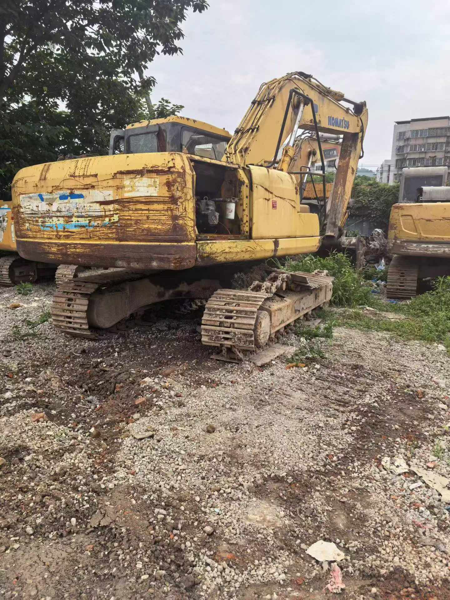 Buy Komatsu PC200 Used Excavator / 2 Buy Komatsu PC200 Used Excavator / 2