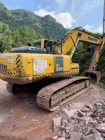 Buy Komatsu PC220-8 Used Excavator / 3 Buy Komatsu PC220-8 Used Excavator / 3
