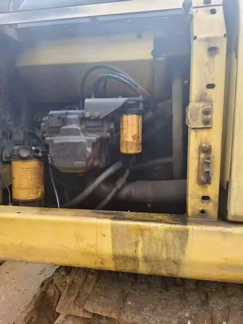 Buy Komatsu PC200-8 Used Excavator / 6