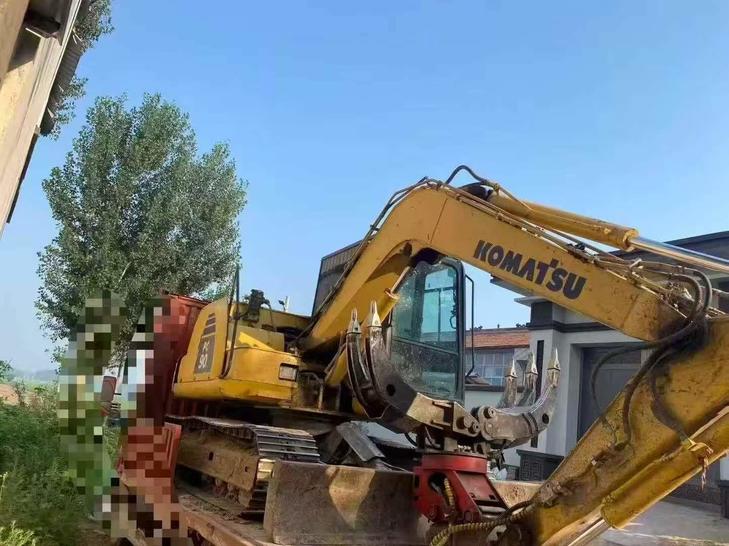 Buy Komatsu PC70 Used Excavator / 1
