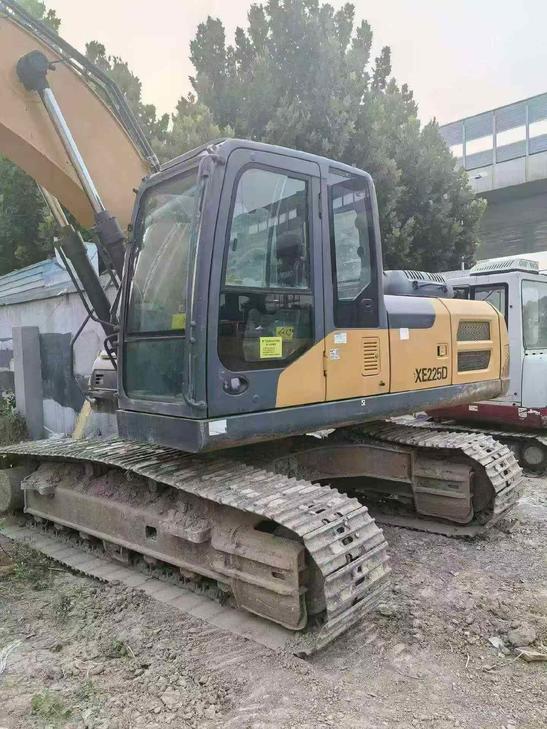 Buy XCMG XE215DA Used Excavator / 1