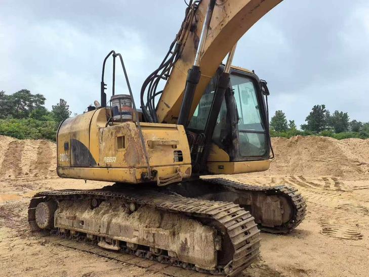Buy Caterpillar 320D Used Excavator / 1