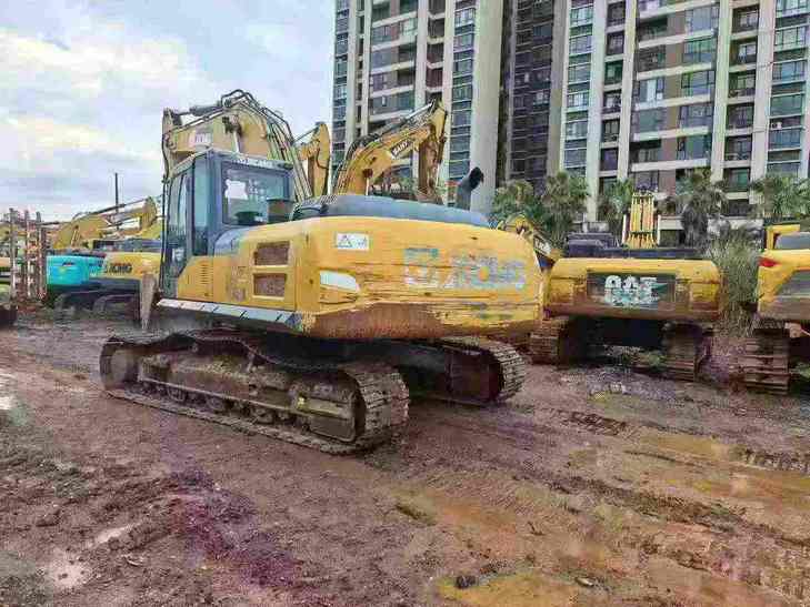 Buy XCMG XE245D Used Excavator / 1