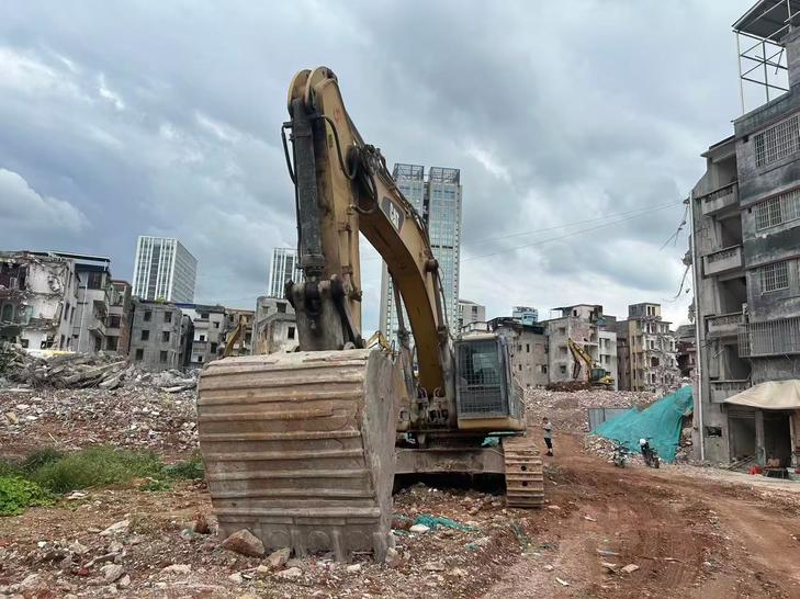 Buy Caterpillar 349E Used Excavator / 1
