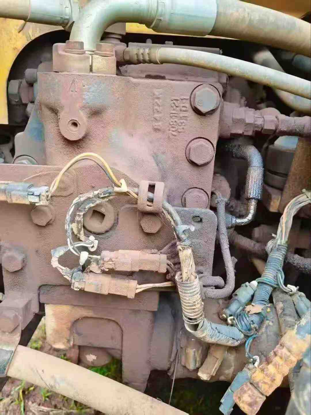Buy Komatsu PC130 Used Excavator / 2