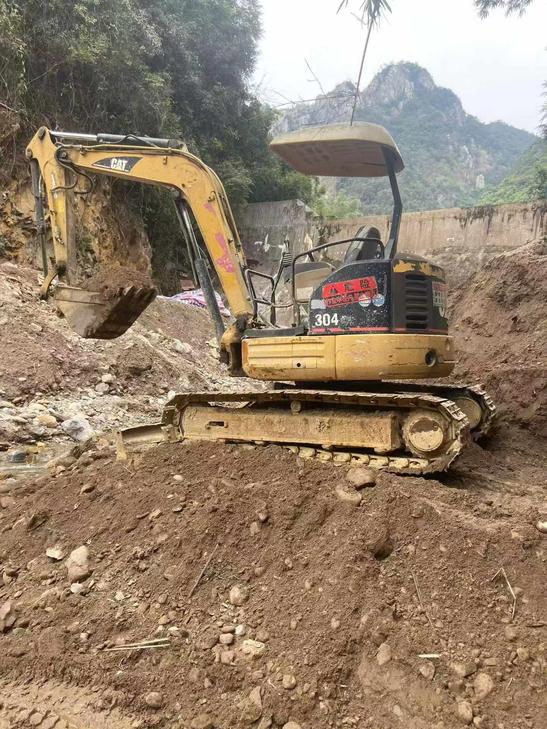 Buy Caterpillar 304CR Used Excavator / 1