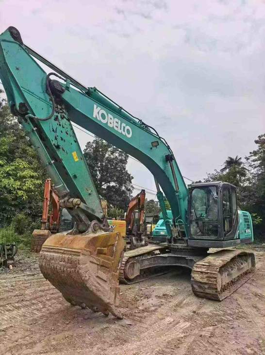 Buy Kobelco SK260 Used Excavator / 1