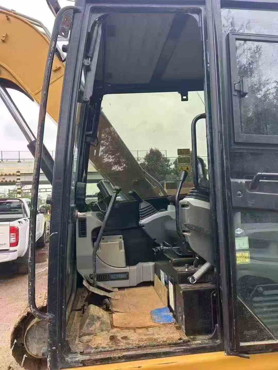 Buy Caterpillar 307B Used Excavator / 4