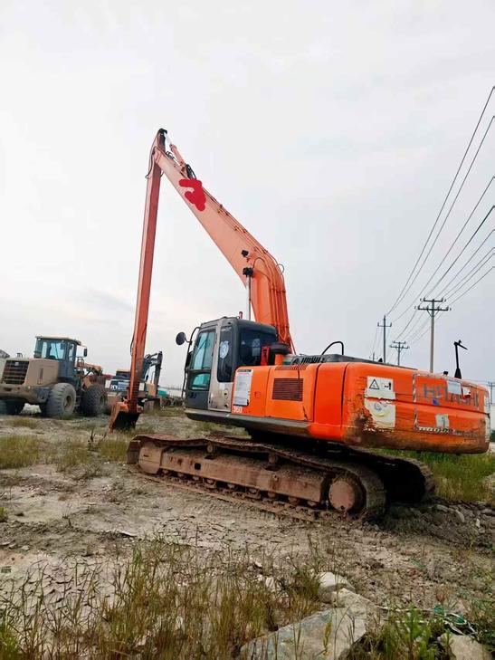 Buy Hitachi ZX260-3G Used Excavator / 1