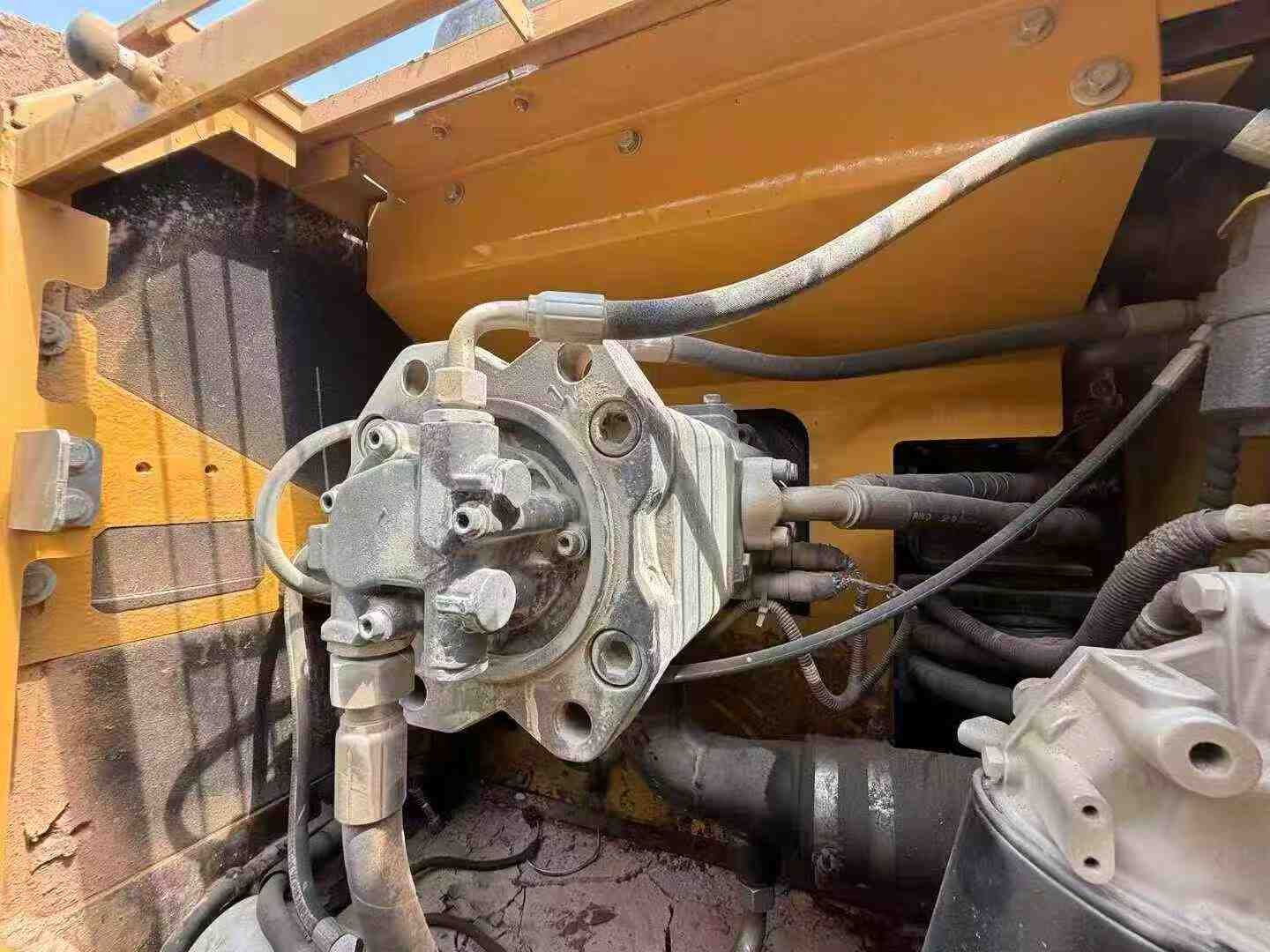 Buy Sany SY205C Used Excavator / 4