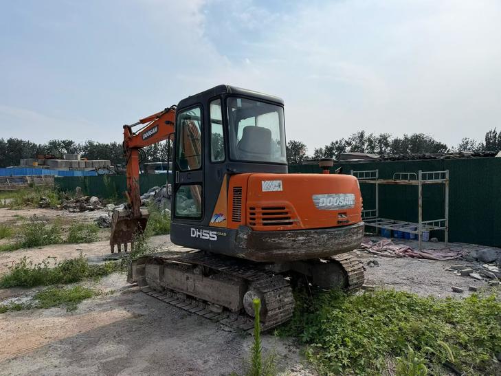 Buy Doosan DH55 Used Excavator / 1
