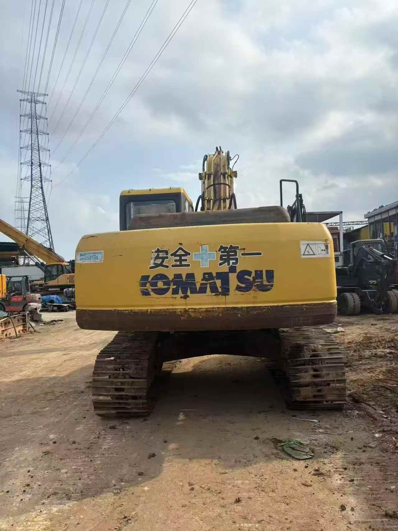 Buy Komatsu PC200 Used Excavator / 4