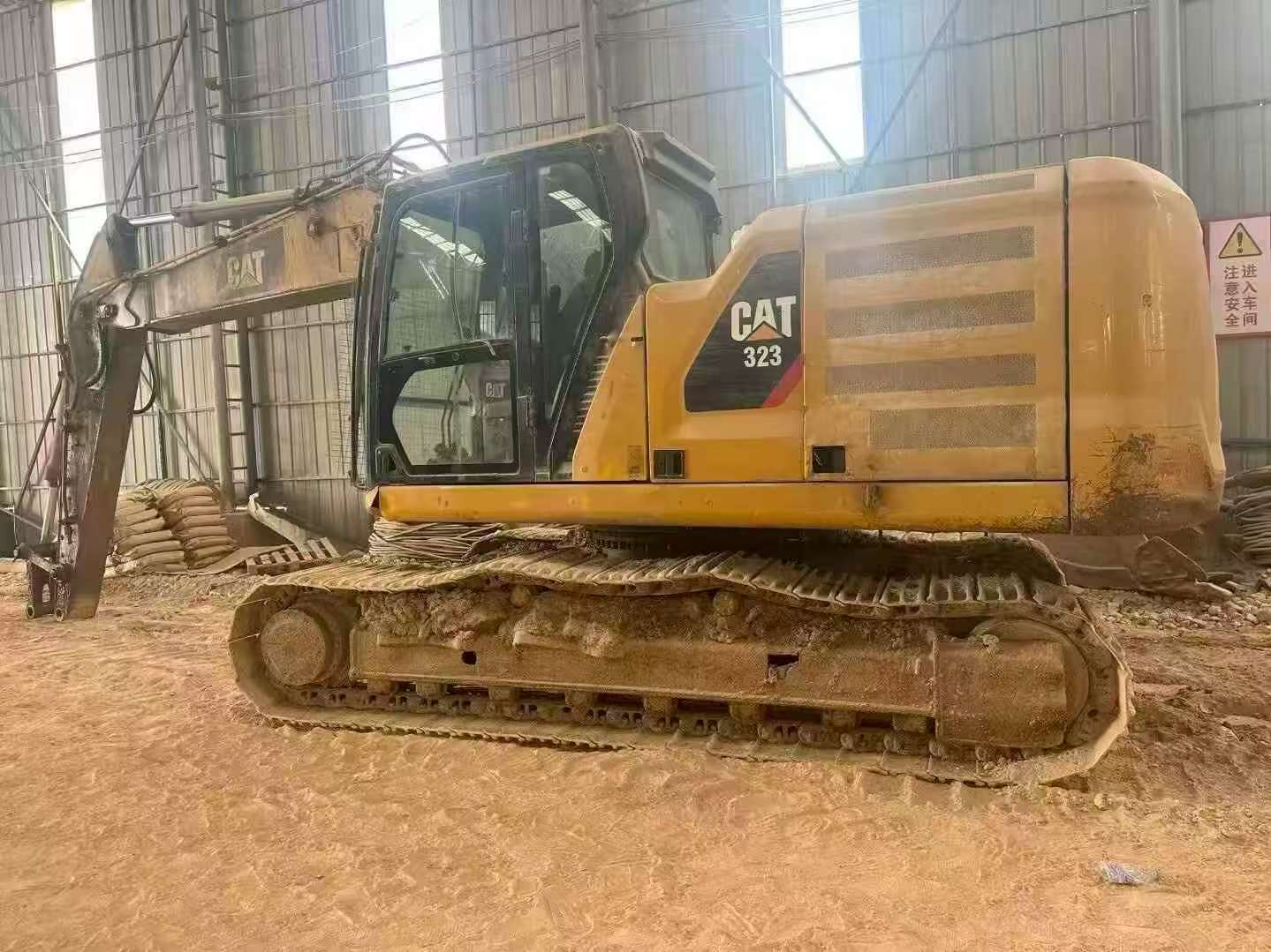 Buy Caterpillar 323 Used Excavator / 3