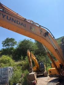Buy Hyundai R225-7 Used Excavator / 8 Buy Hyundai R225-7 Used Excavator / 8