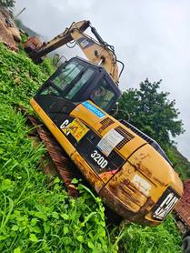 Buy Caterpillar 320D Used Excavator / 2 Buy Caterpillar 320D Used Excavator / 2