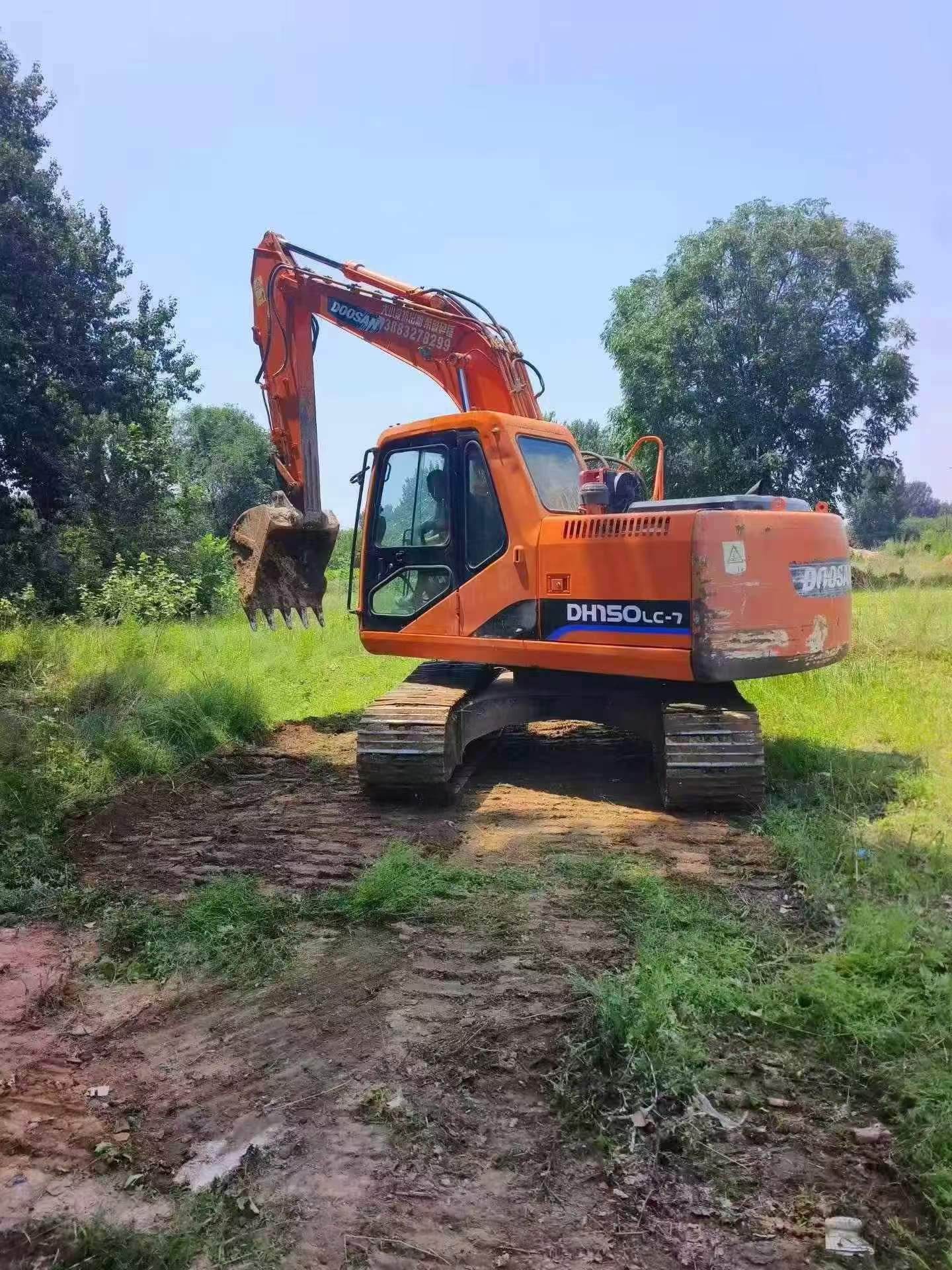 Buy Doosan DH150-7 Used Excavator / 3