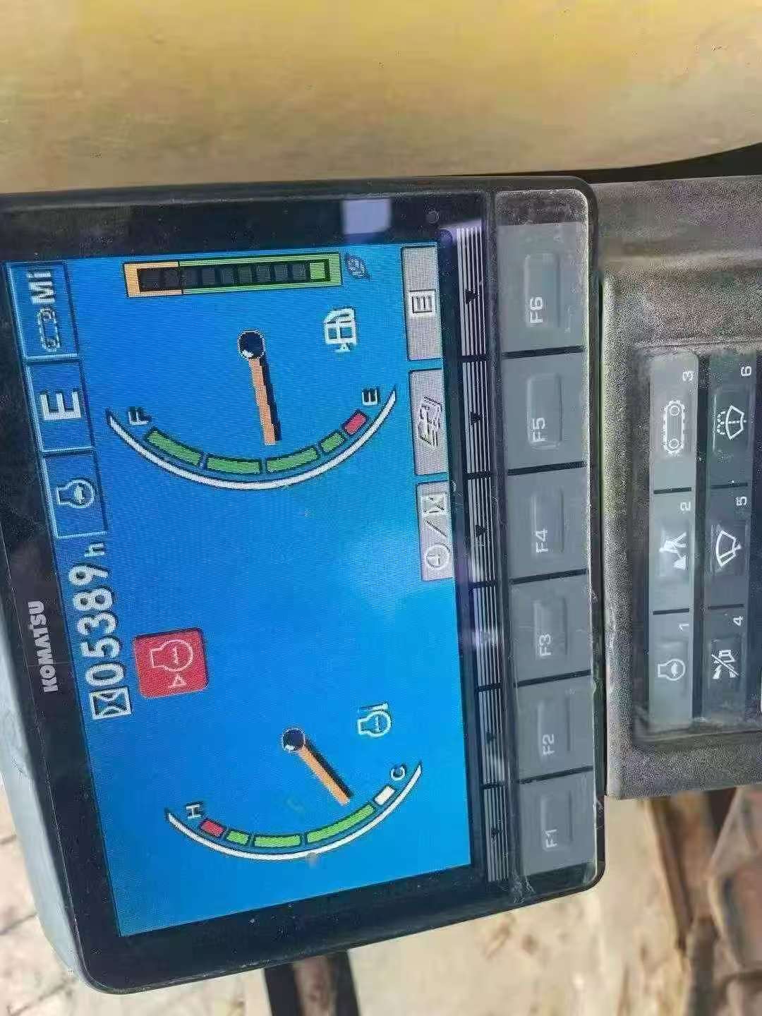 Buy Komatsu PC270-7 Used Excavator / 6