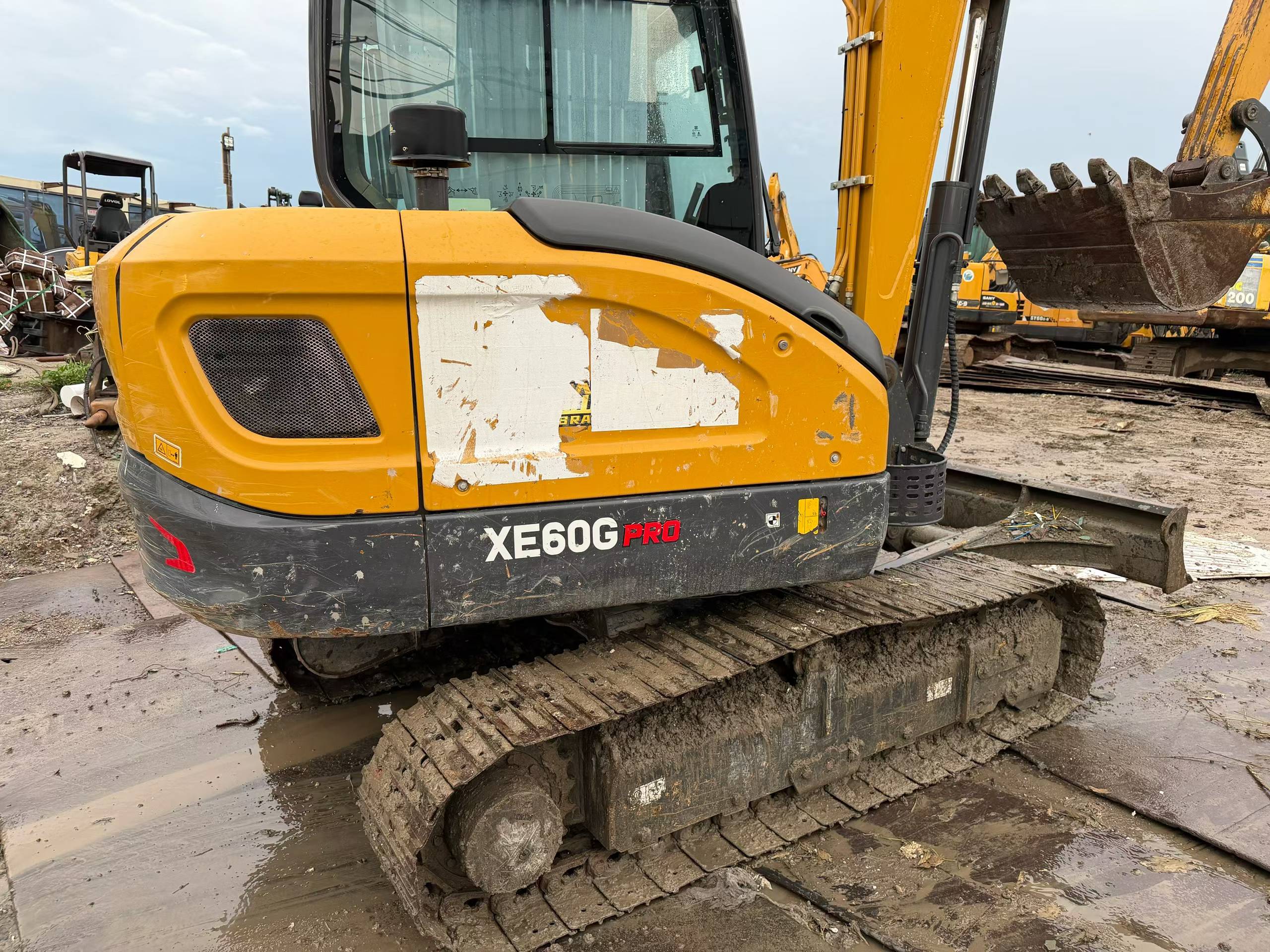 Buy XCMG XE60 Used Excavator / 9