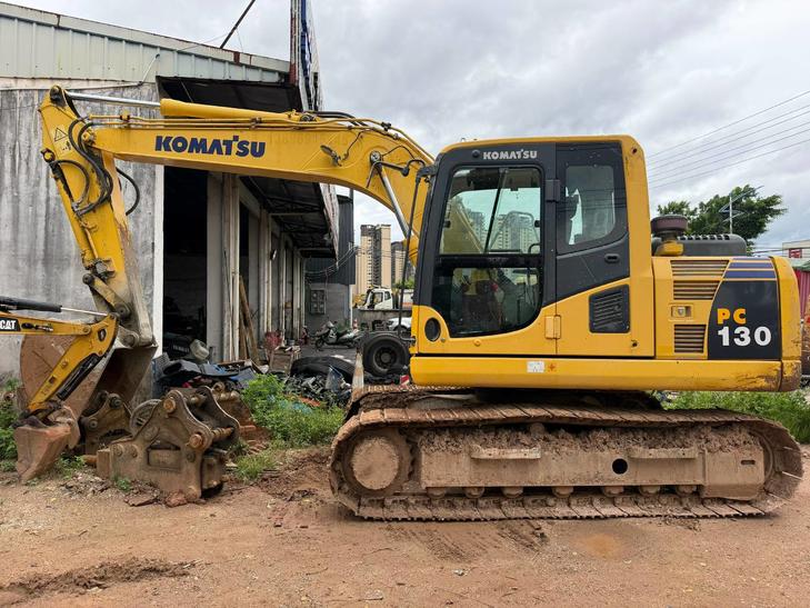 Buy Komatsu PC130-8M0 Used Excavator / 1