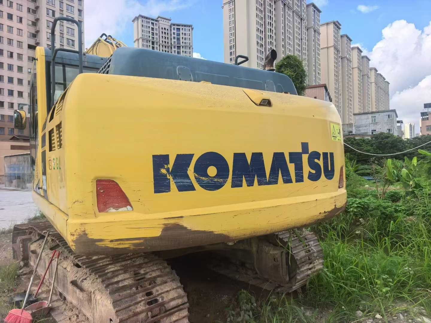 Buy Komatsu PC200-10 Used Excavator / 9 Buy Komatsu PC200-10 Used Excavator / 9