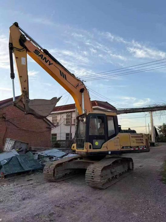 Buy Sany SY205C-8 Used Excavator / 1