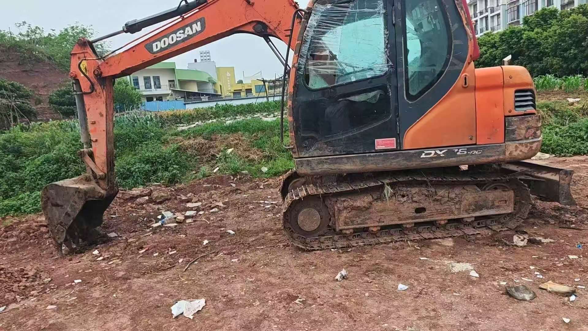 Buy Doosan DX75 Used Excavator / 3