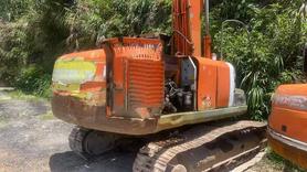 Buy Hitachi EX200-3 Used Excavator / 2 Buy Hitachi EX200-3 Used Excavator / 2
