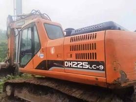 Buy Doosan DH225-7 Used Excavator / 4 Buy Doosan DH225-7 Used Excavator / 4