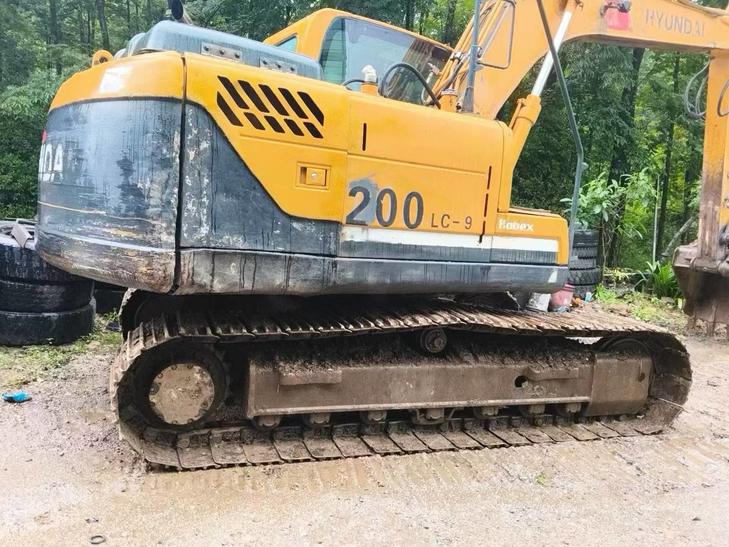 Buy Hyundai R150-7 Used Excavator / 1