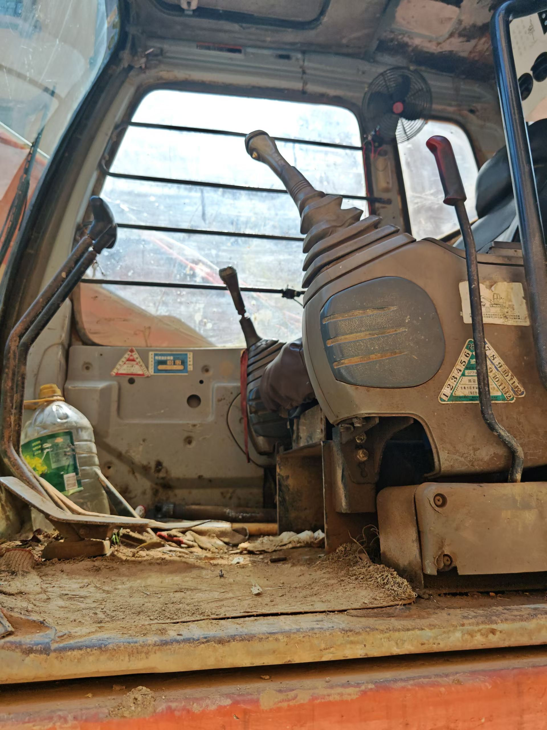 Buy Hitachi EX60-5 Used Excavator / 8