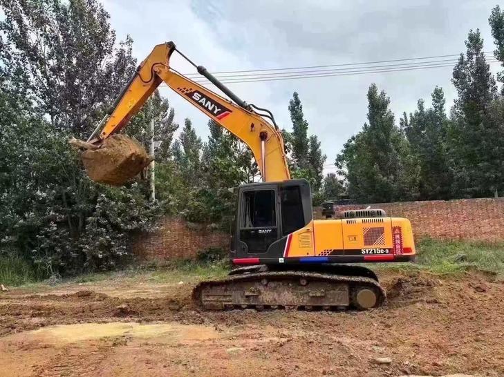 Buy Sany SY215C Used Excavator / 1