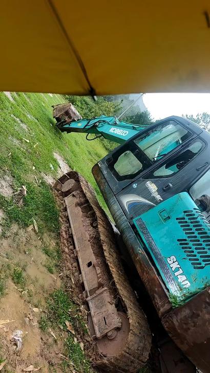 Buy Kobelco SK130 Used Excavator / 1